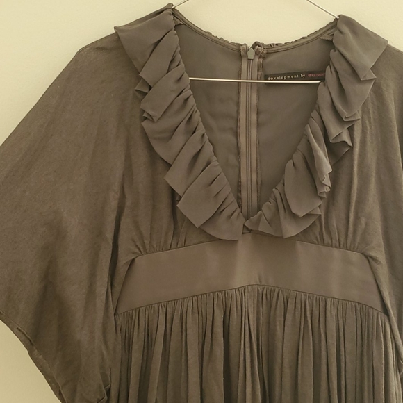 Dress - Picture 3 of 3